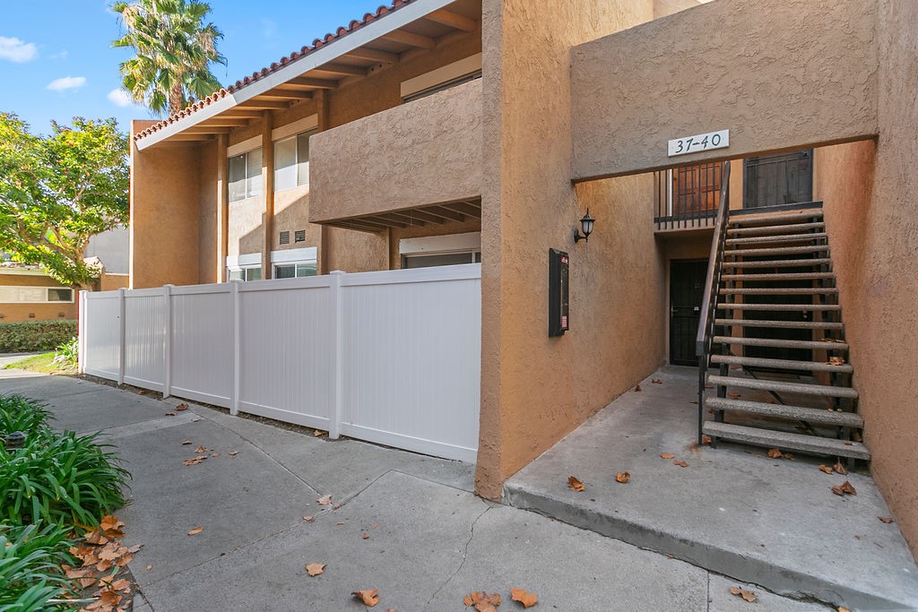 a view of a garage