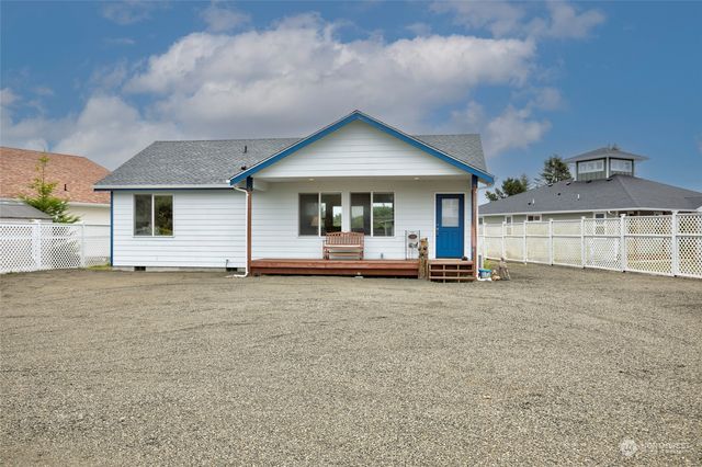 $435,000 | 399 North Razor Clam Drive Southwest | Ocean Shores