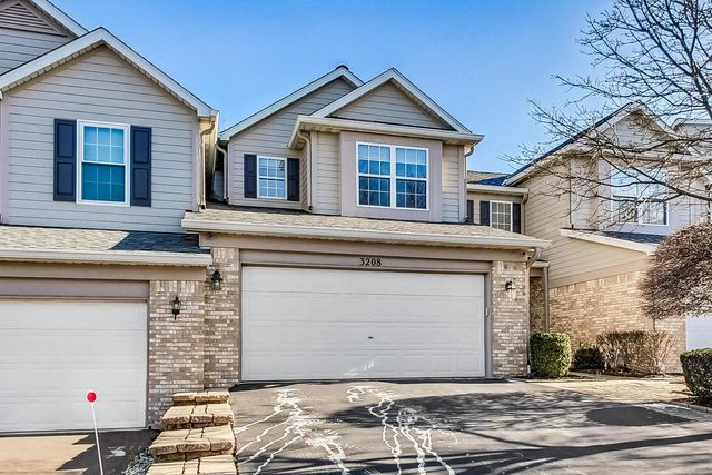 $385,000 | 3208 Foxridge Court | Woodridge