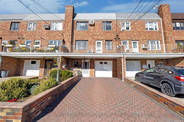 $1,350,000 | 72-19 60th Avenue | Maspeth