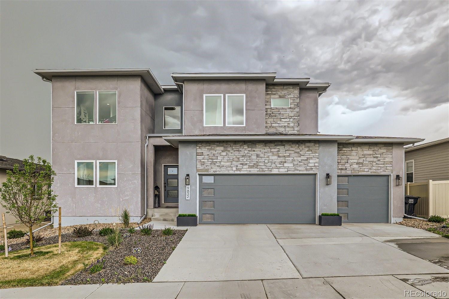 a house view with a outdoor space