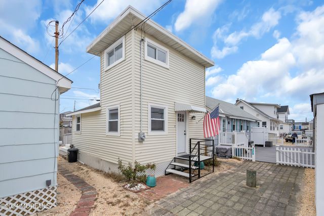 $325,000 | 29 Shore Villa Road | South Seaside Park