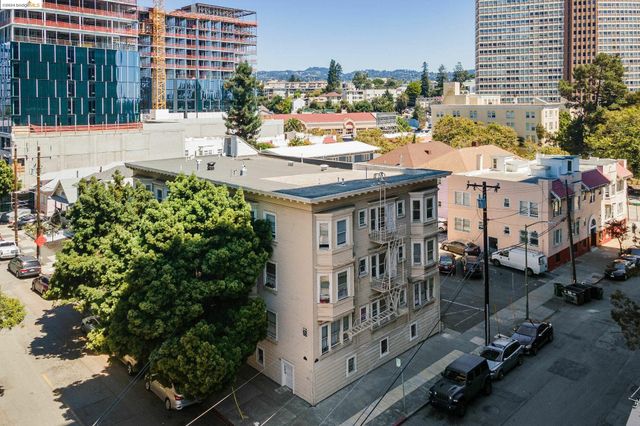 $2,000,000 | 2306 Waverly Street | Koreatown-Northgate