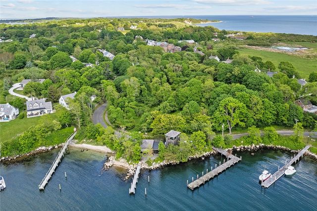 $2,200,000 | 1305 Winthrop Drive | Fishers Island