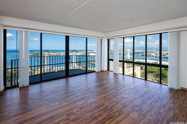 $3,700 | 700 Richards Street, Unit 1801 | Downtown Honolulu