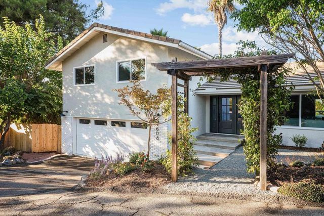 $1,324,000 | 1608 Towell Lane | Felicita