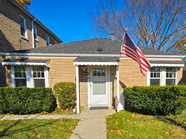 $315,000 | 2005 Emerson Street | Evanston