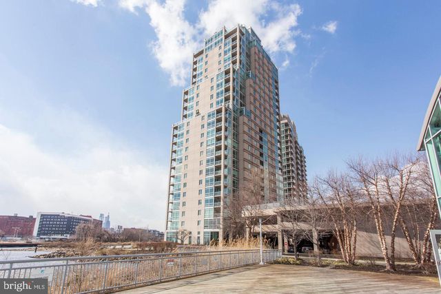 $2,100 | 901 North Penn Street, Unit P305 | Northern Liberties