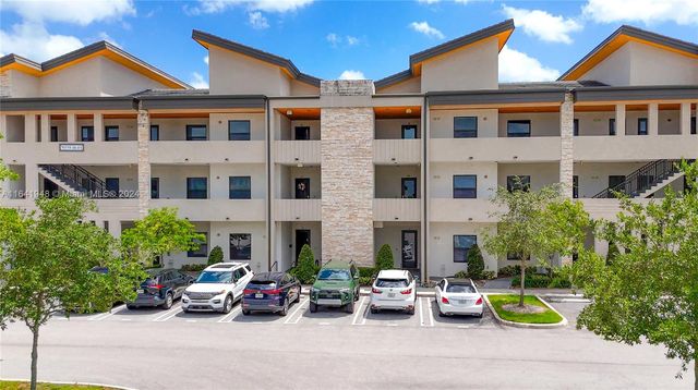 $482,000 | 7915 Northwest 104th Avenue, Unit 24 | Doral