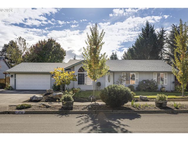 $525,000 | 1750 Northeast Coburn Drive | McMinnville