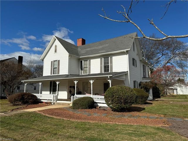 $498,000 | 406 East Main Street | Wilkesboro