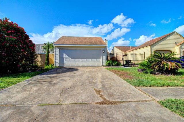 $1,800 | 11842 Spring Grove Drive | Alief