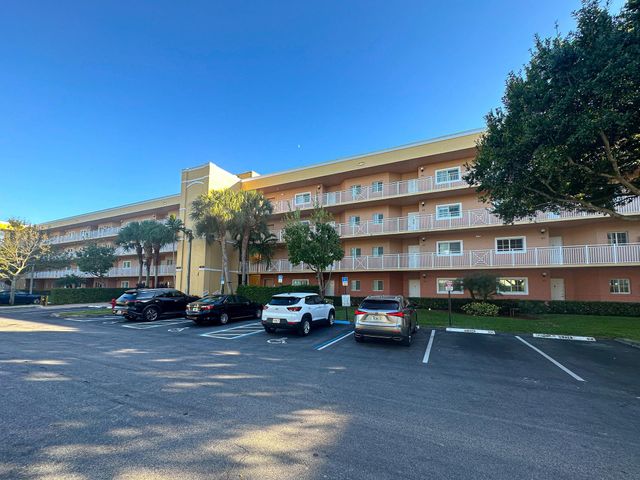 $2,950 | 4723 Lucerne Lakes Boulevard East, Unit 644 | Lucerne Lakes