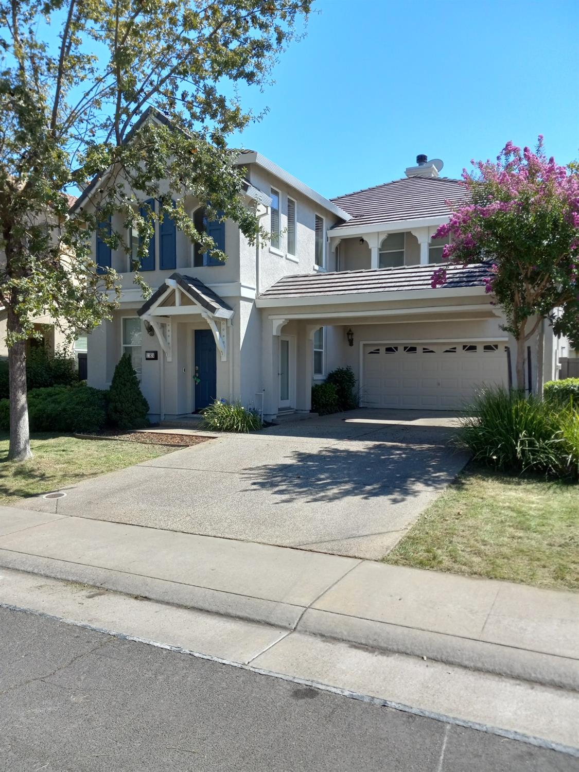 front view of house with a yard