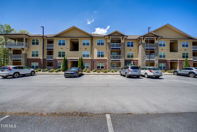 $1,950 | 2300 Enterprise Place, Unit 20208 | Kingsport