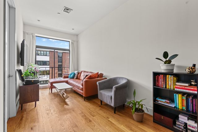 $800,000 | 90 Troy Avenue, Unit 3 | Crown Heights