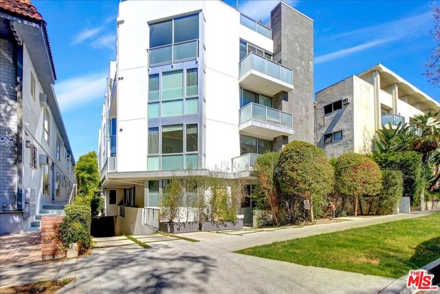 $5,995 | 1125 North Kings Road, Unit 104 | West Hollywood Vicinity