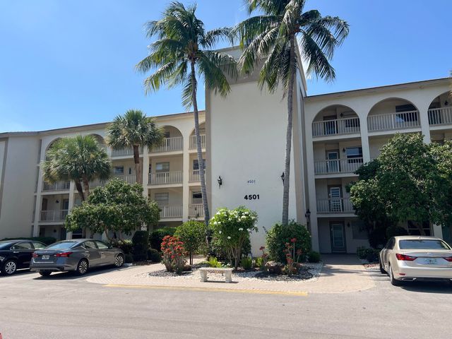 $1,950 | 4501 Martinique Way, Unit F2 | Wynmoor