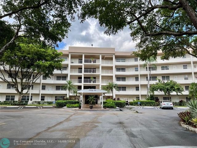 $2,500 | 565 Oaks Lane, Unit 209 | Palm Aire