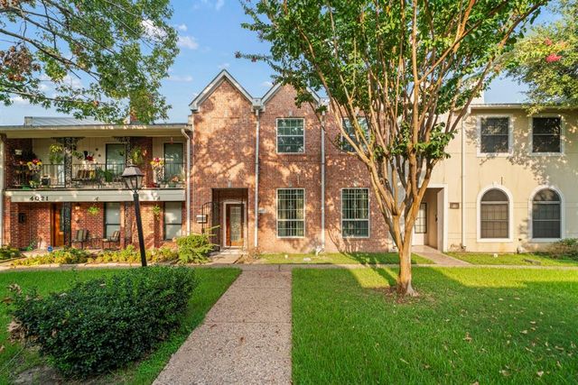 $765,000 | 4023 Breakwood Drive | Braeswood Place