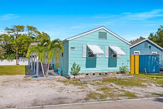 $800,000 | 13207 3rd Street East | Mitchell's Beach