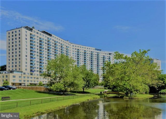 $3,000 | 10201 Grosvenor Place, Unit 901 | Grosvenor Park Condominiums