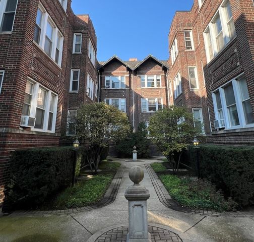 $199,000 | 4862 North Ashland Avenue, Unit G | Uptown Chicago