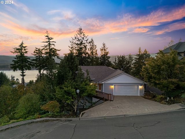 $715,000 | 635 Council Crest Court | Kalama