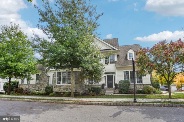 $1,370,000 | 309 Sunny Brook Lane | Liseter