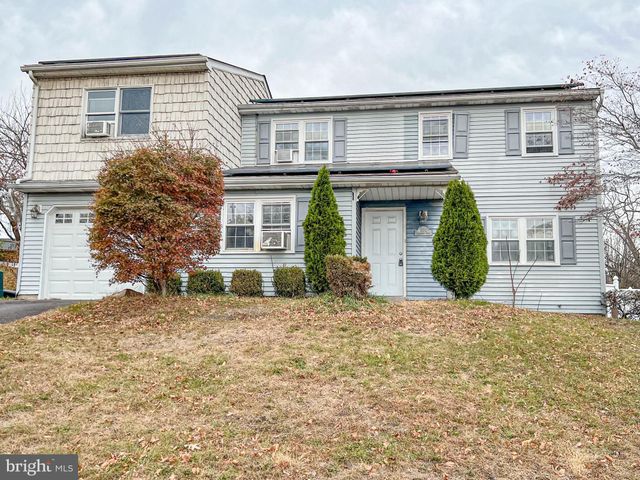 $364,900 | 202 Parkridge Drive | Perkasie