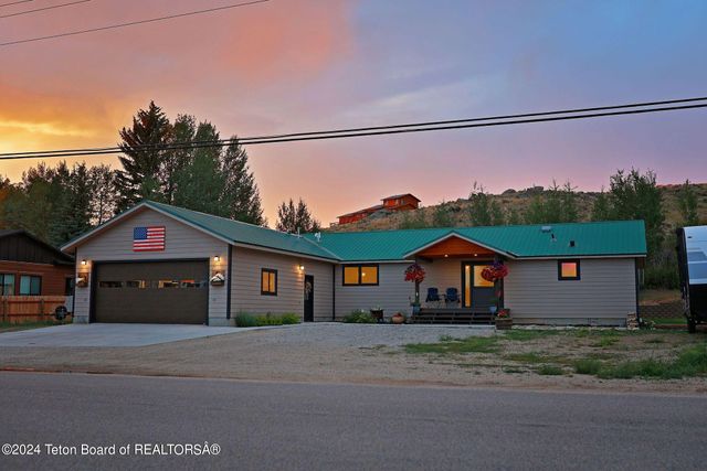 $699,000 | 61 Lake Road