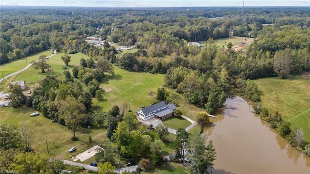 $1,300,000 | 2740 Wiley Farm Road | Abbotts Creek Township - Forsyth County