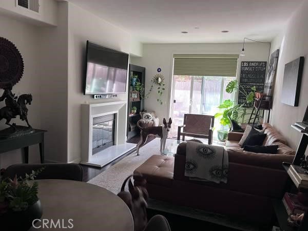 $3,889 | 14412 Killion Street, Unit 106 | Sherman Oaks