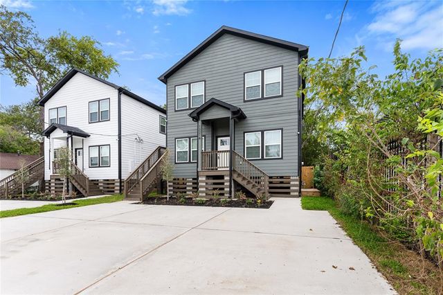 $525,000 | 1321 East 35th Street | Independence Heights