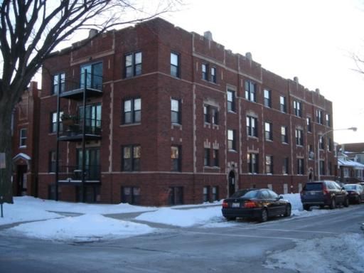 $1,950 | 2201 West Winona Street, Unit 3 | Ravenswood