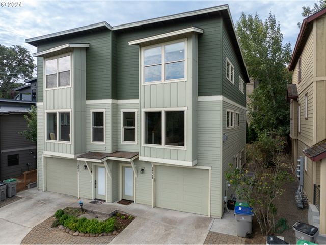 $730,000 | 1309 Lincoln Street | Hood River