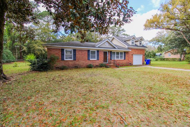 $3,400 | 749 Fort Sumter Drive | Lawton Bluff