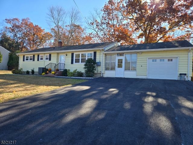 $465,900 | 5 Parkway Drive | Mount Olive Township - Morris County