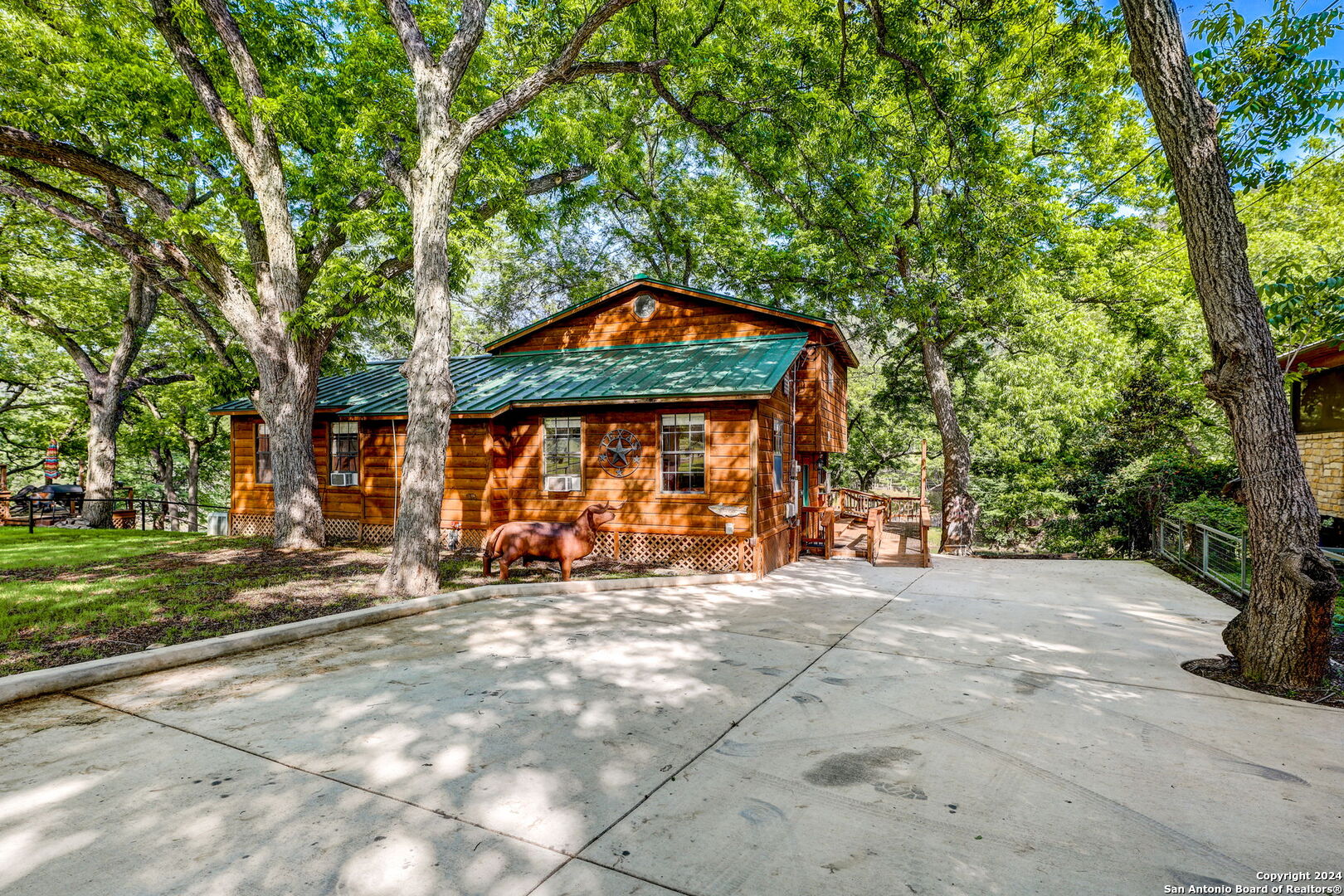 a view of a house with a outdoor space