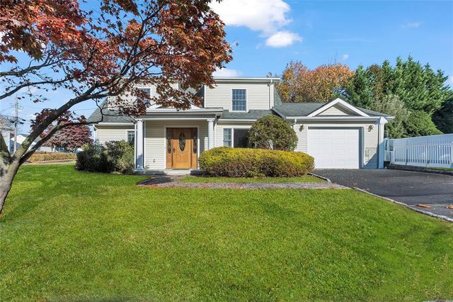 $729,900 | 35 Beaver Hill Road | North Elmsford