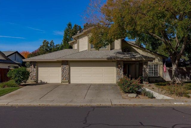 $699,888 | 9435 Crowell Drive | Elk Grove