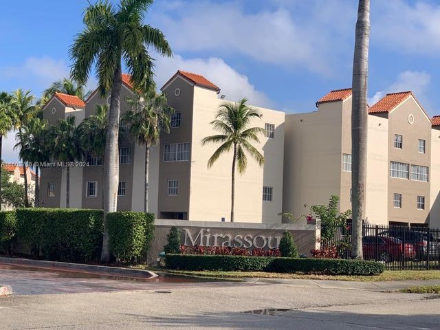 $2,200 | 6175 Northwest 186th Street, Unit 201 | Country Club of Miami