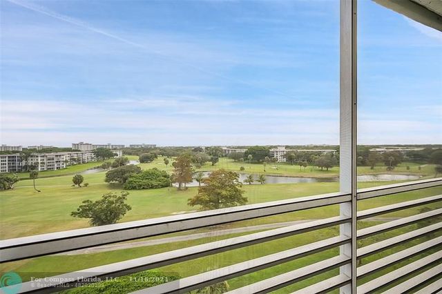 $330,000 | 3520 Oaks Way, Unit 806 | Palm Aire