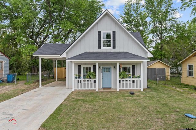 $216,500 | 223 Hurley Avenue | Gladewater