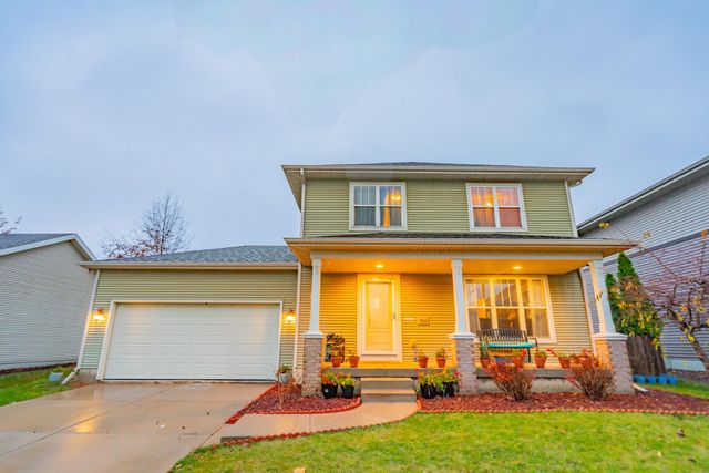 $460,000 | 3814 Frosted Leaf Drive | Glacier Ridge