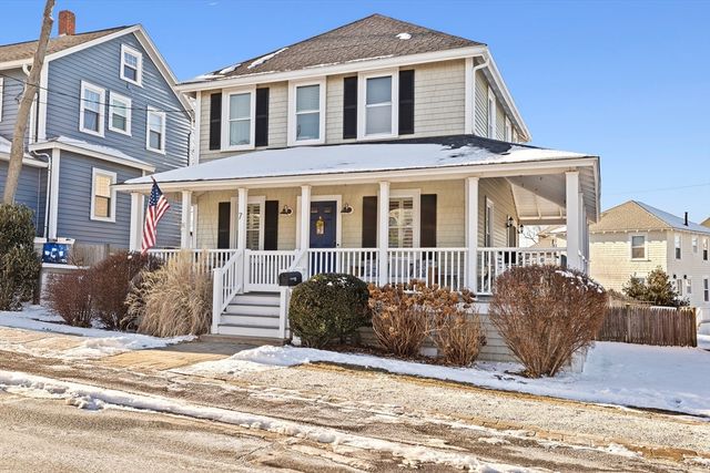 $764,000 | 7 Old Colony Road | Hampton Circle