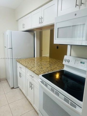 $1,600 | 148 Yacht Club Drive, Unit 4 | North Palm Beach