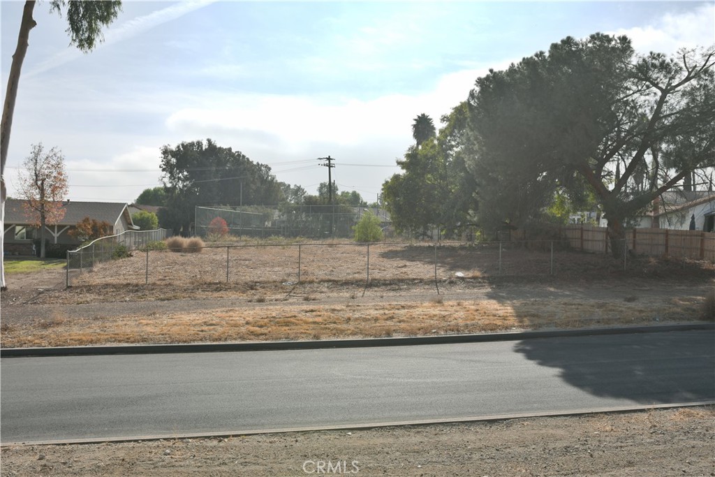 a view of a yard with an outdoor space