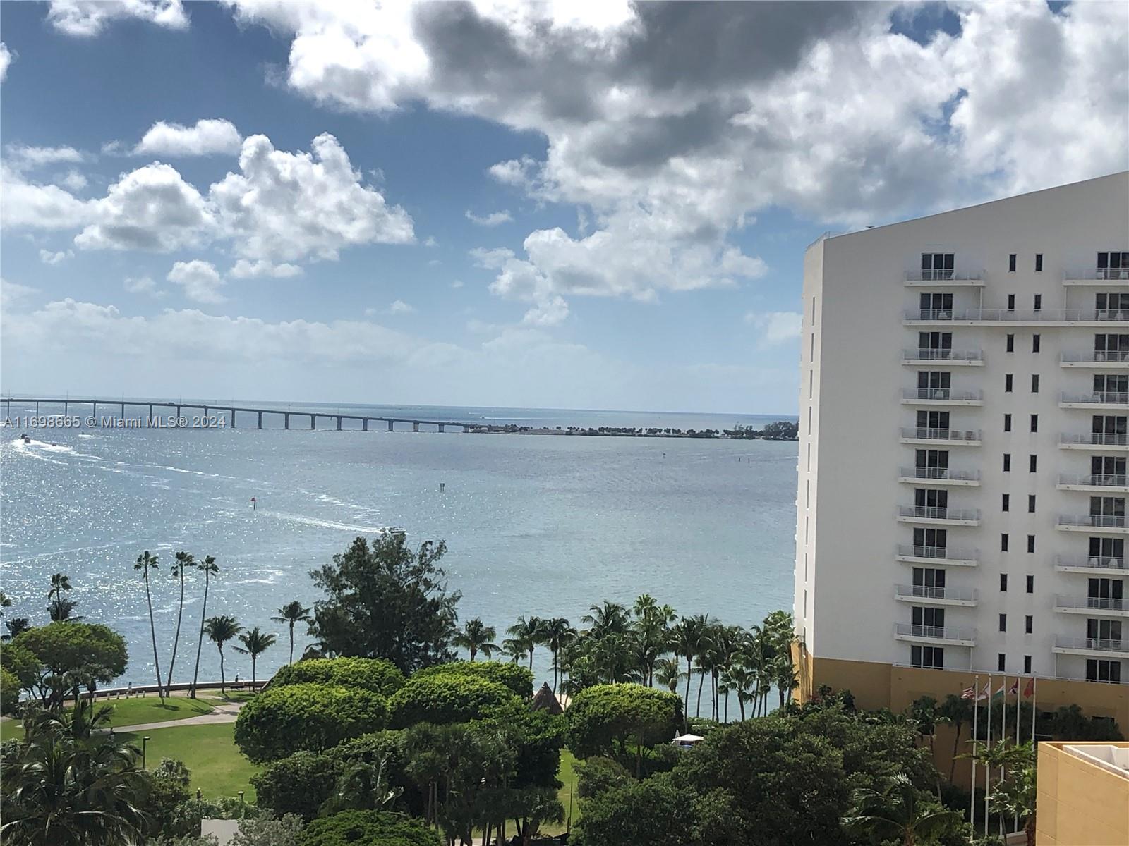 BISCAYNE BAY breath takin view from all the rooms