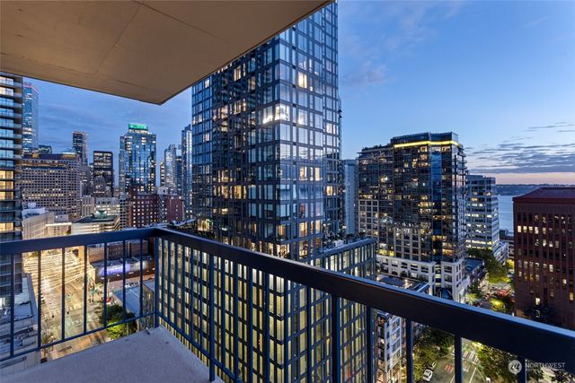 $1,600,000 | 2100 3rd Avenue, Unit 2203 | Belltown